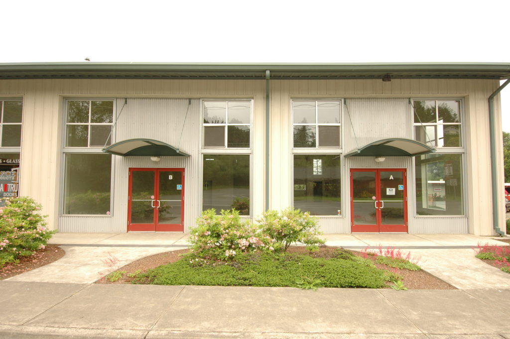 Commercial warehouse space with roll-up doors Fortuna California